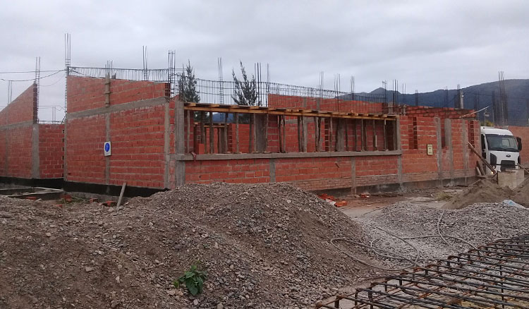 Fotografía Avanza la construcción del nuevo colegio secundario de barrio Pinares en Cerrillos