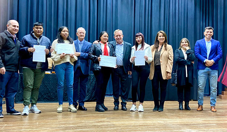 Fotografía Más de tres mil estudiantes se beneficiaron con las becas provinciales