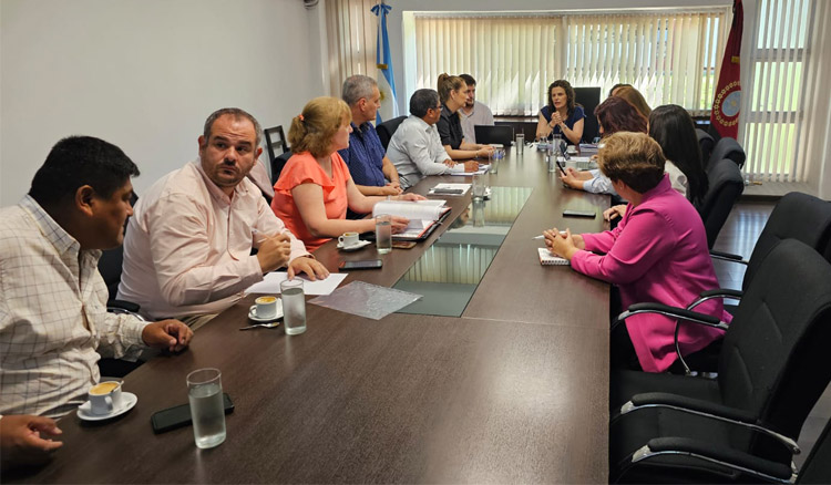 Fotografía: Continúan analizando el proyecto de ley que busca resguardar la integridad de los alumnos