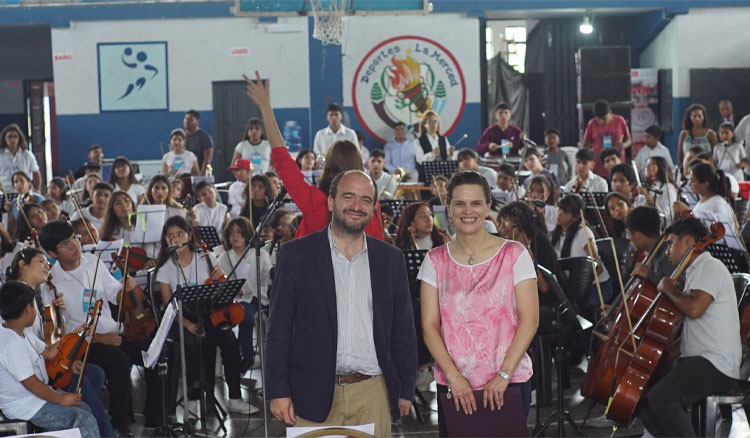 Fotografía: Más de 230 estudiantes participaron en un encuentro federal de orquestas y coros locales