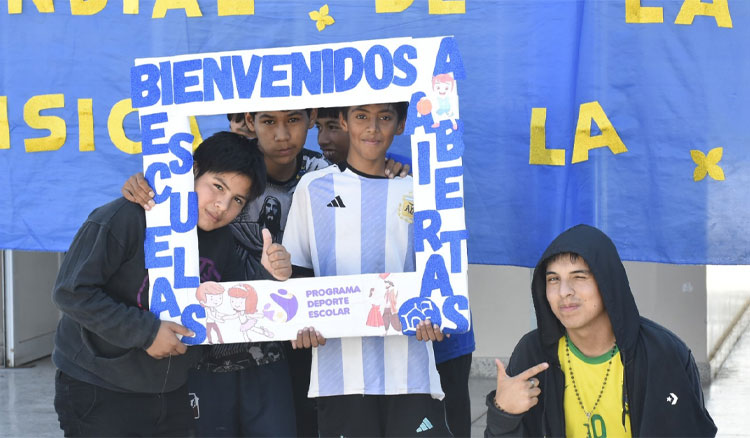 Fotografía: Continúan todos los sábados los talleres de Escuelas Abiertas y Deporte escolar