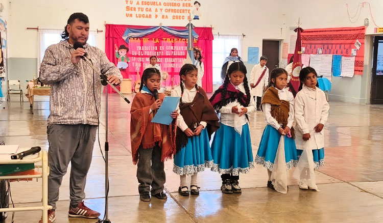 Fotografía: Más de 300 estudiantes primarios continúan su escolaridad en escuelas rurales