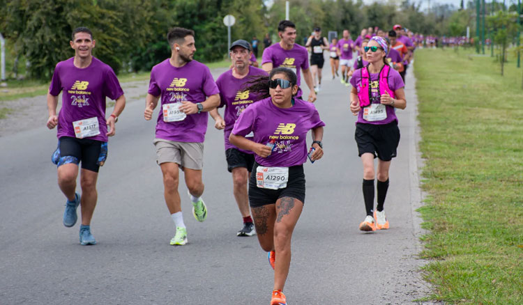 Fotografía: Estudiantes pueden participar gratis en la Media Maratón New Balance