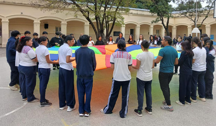 Fotografía: Educación impulsa el movimiento en las escuelas por el Día Mundial de la Actividad Física