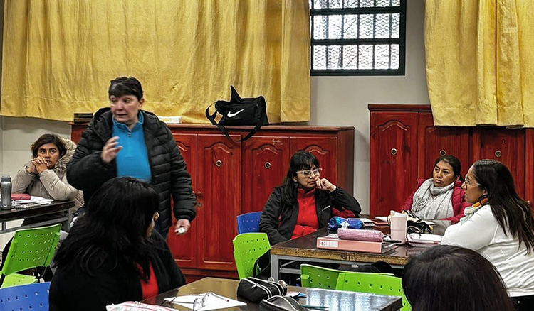 Fotografía: Docentes de la Escuela Salesiana se capacitaron en Alfabetización Científica y enfoque STEAM