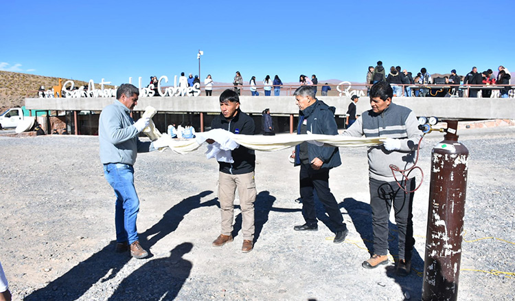 Fotografía: Alumnos salteños lanzaron un globo estratosférico con alto valor científico