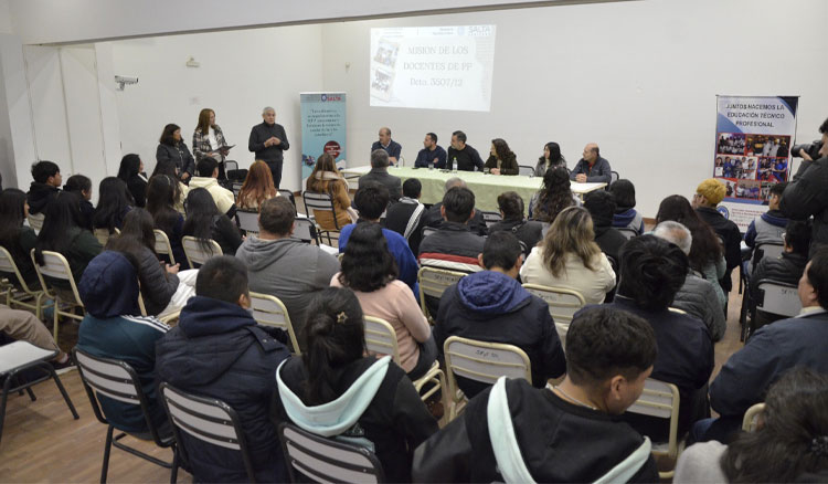 Fotografía: Continúa la inscripción para docentes de Nivel Secundario y sus Modalidades para el Período 2027