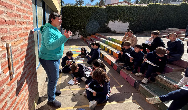 Estudiantes de la Escuela del Cerro desarrollan una experiencia de indagación sobre el clima